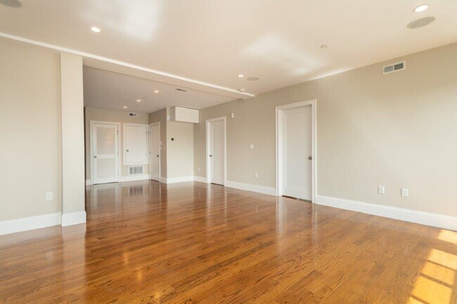 Foto del edificio - 339 D St