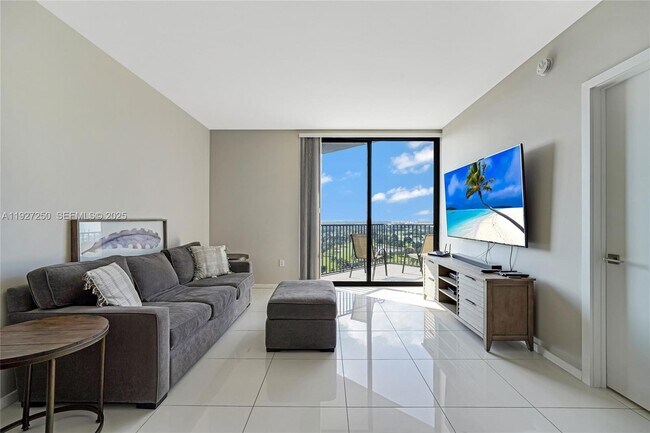 Foto del edificio - 5300 Paseo Blvd