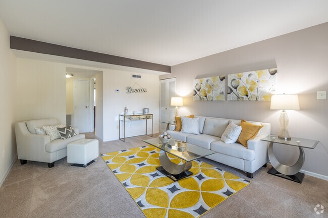 Interior Photo - Meadow Woods