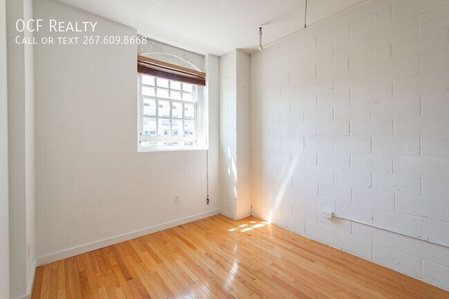 Foto del edificio - 4 Leverington Ave