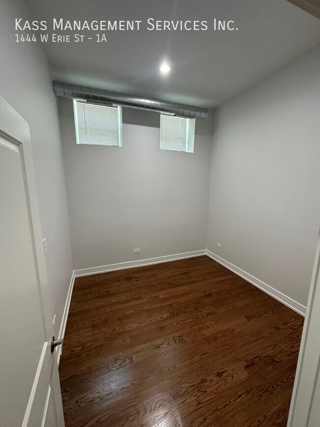 Foto del edificio - 1444 W Erie St