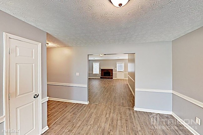 Building Photo - 105 Dailey's Plantation Dr