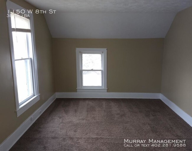 Building Photo - 1150 W 8th St