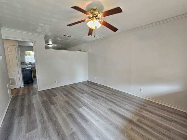 Photo - 119 Palm Oak Dr House