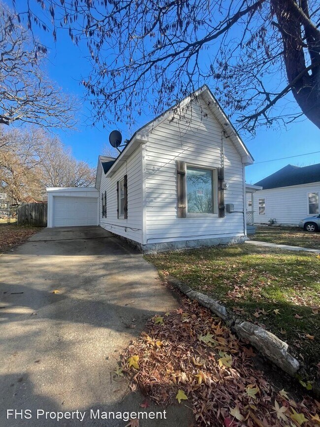 Foto del edificio - 3 br, 1 bath House - 2214 N Travis