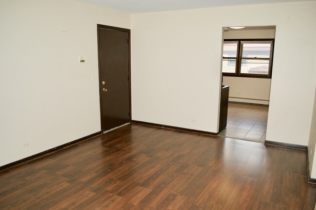 Building Photo - 133 S Whispering Hills Dr