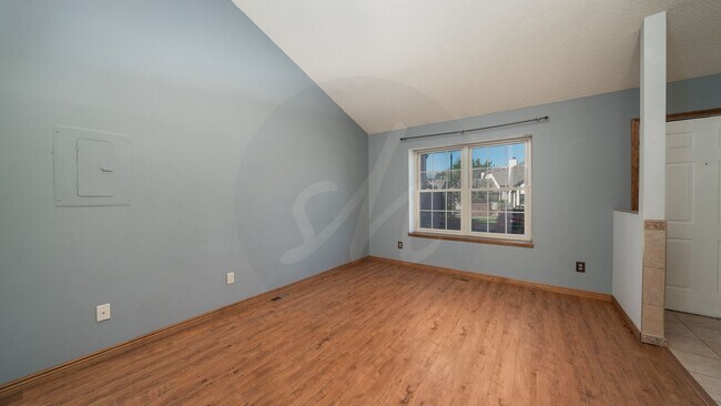 Photo - End unit 3 bedroom townhome near Ute Valle...