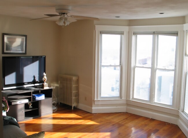 Foto del edificio - 426 E 6th St