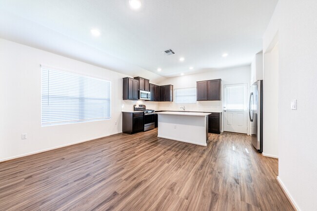 Foto del edificio - 6909 Colorado Bluffs Rd