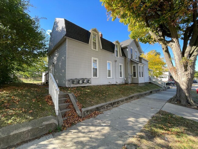 Foto del edificio - 1000 Cass Ave SE