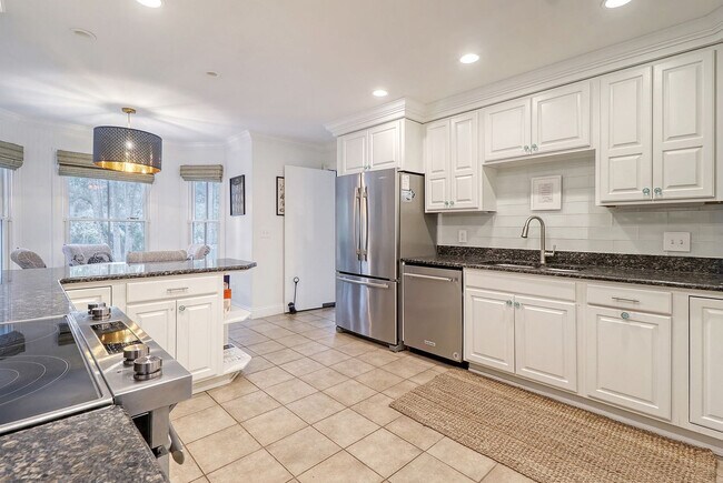 Foto del edificio - 2808 Seabrook Island Rd