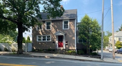 Building Photo - 94 Hale St