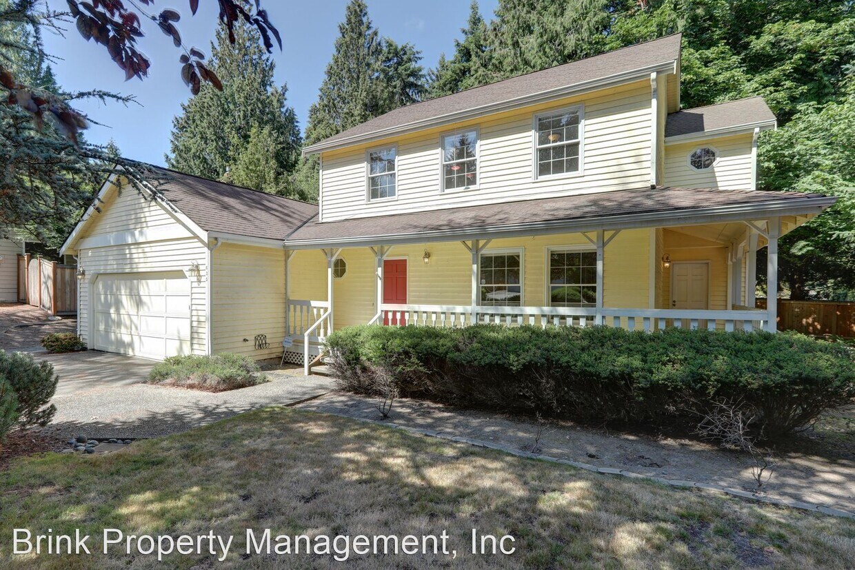 Primary Photo - 3 br, 2.5 bath House - 635 Kalmia Pl NW