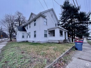 Building Photo - 1400-1402 Paris Ave SE