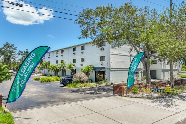 Building Photo - Seminole Vista - Park Portfolio