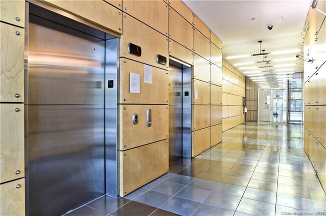 Foto del edificio - 33 N Water St