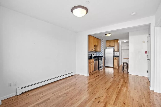 Building Photo - 93 Wyckoff Ave