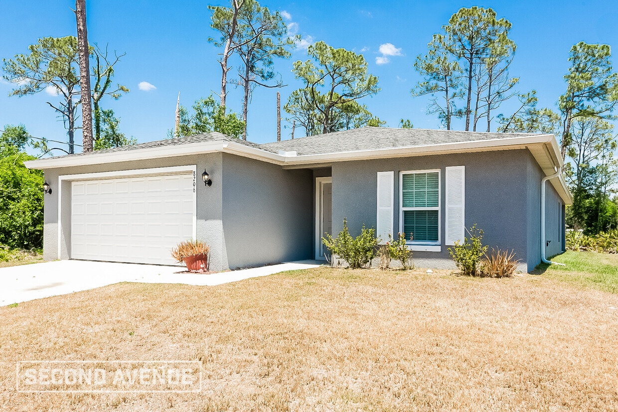 Foto principal - 8206 Latour Ave