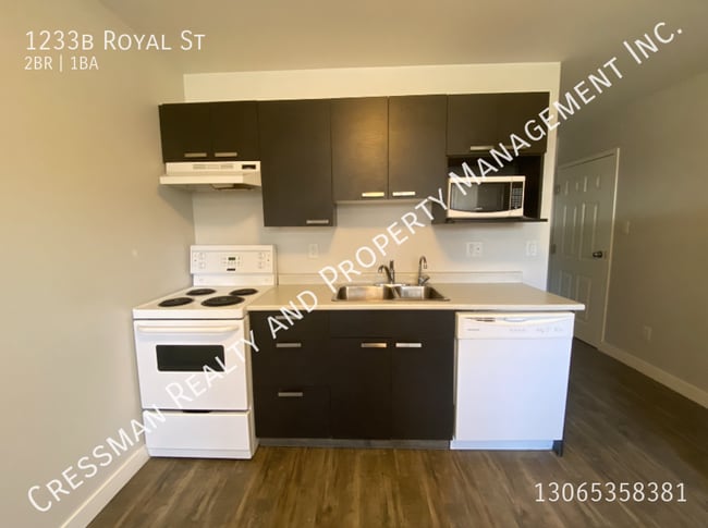 Building Photo - 2 Bed, 1 Bathroom Basement Suite!