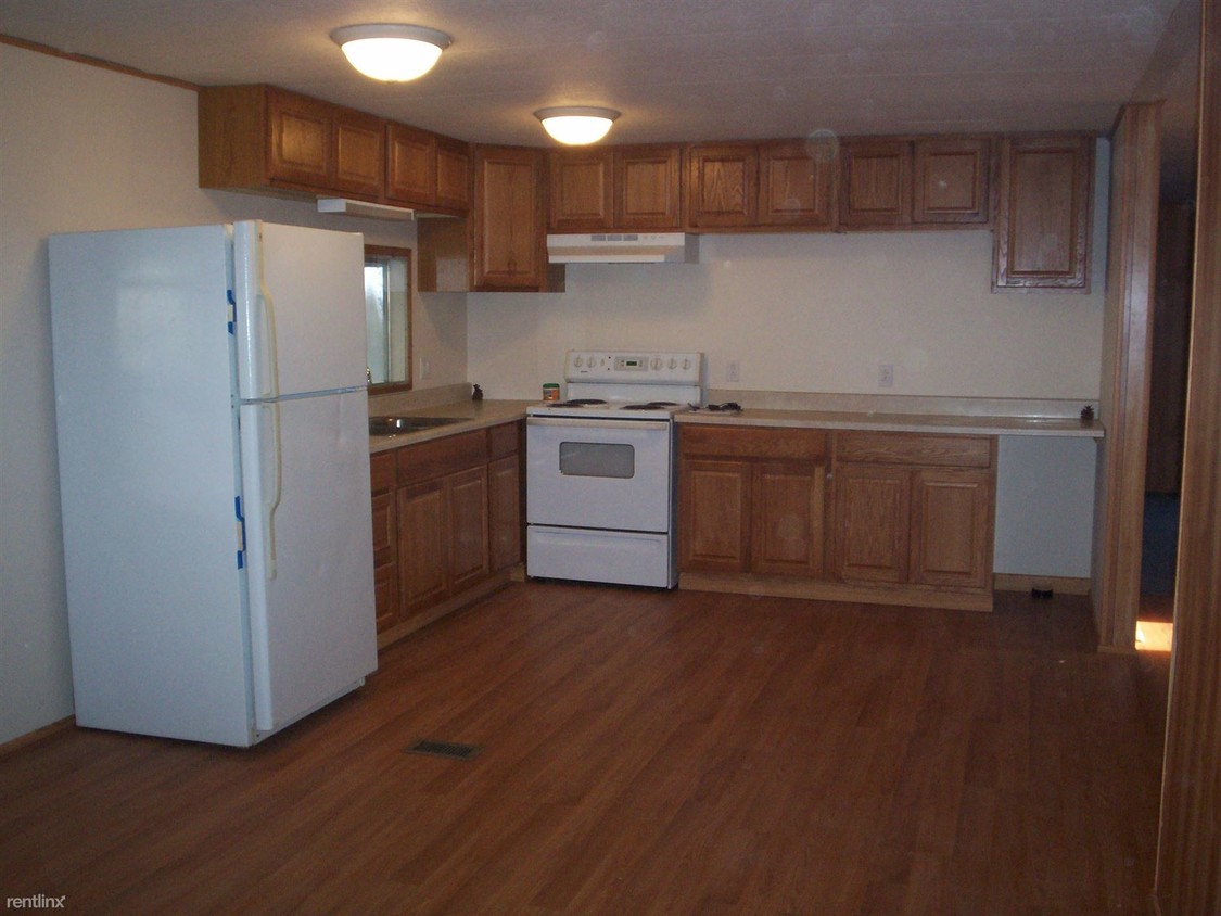 Primary Photo - 921 Mounts Rd