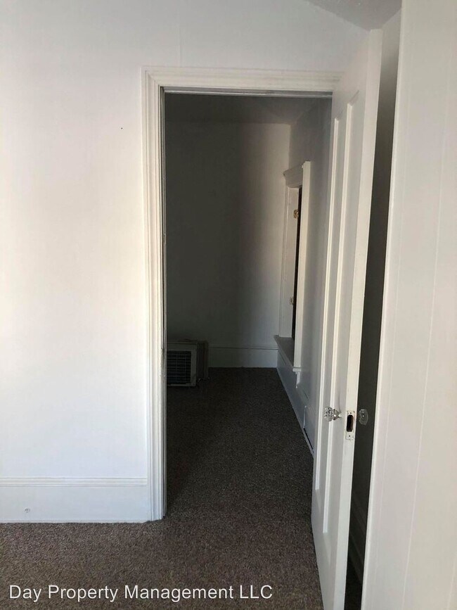 243 E Doty Ave, Neenah, WI 54956 Room for Rent in Neenah, WI