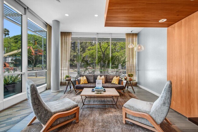 Foto del edificio - 1705 Ocean Ave