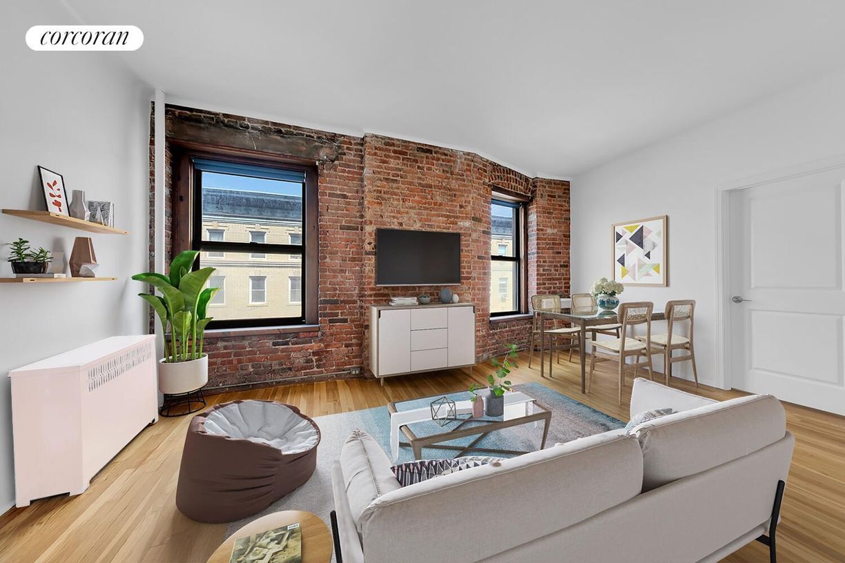 Foto principal - 300 W 17th St