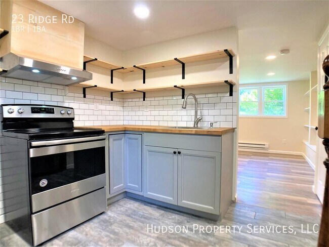 Foto del edificio - 23 Ridge Rd