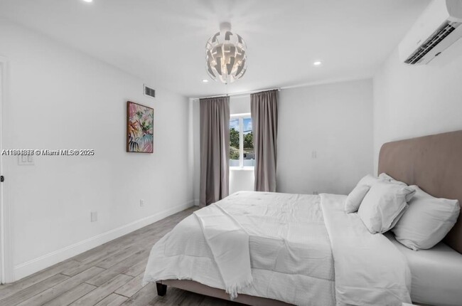 Foto del edificio - 420 NE 90th St