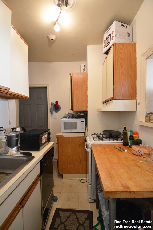 Building Photo - 100 St Mary's St