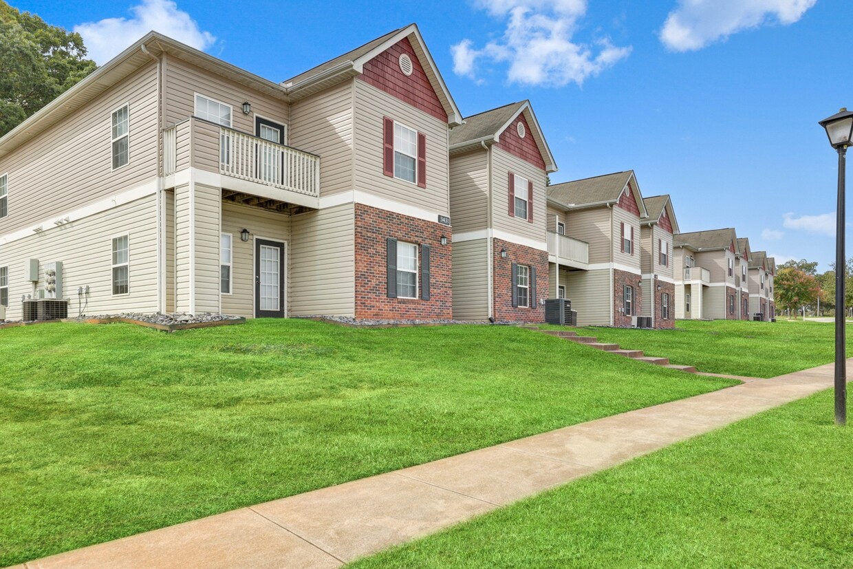 Foto principal - Clemmons Station Apartment Homes