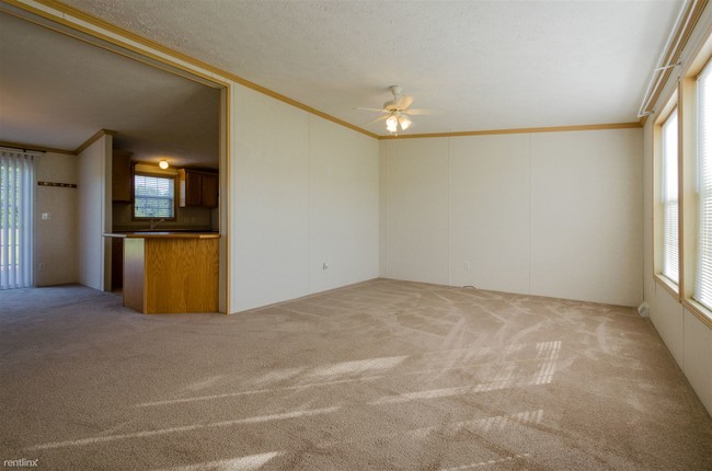 Building Photo - 15269 Autumn Wynds