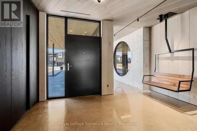 Building Photo - 120 Sebastian St