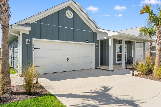 Building Photo - 136 Needle Rush Dr
