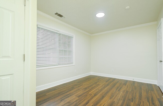Foto del edificio - 970 Hubbard St SW