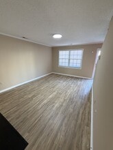 Building Photo - 2903 Cedar Creek Rd