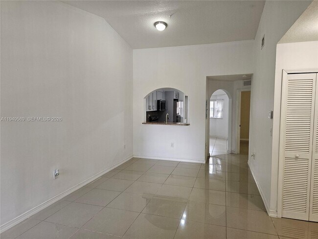 Foto del edificio - 2911 SE 13th Ave