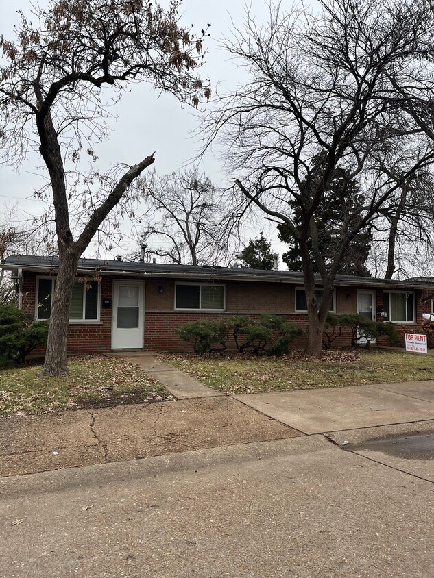 Foto principal - 9762 McDowell Pl