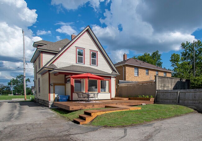 Building Photo - 807 N Capitol Ave