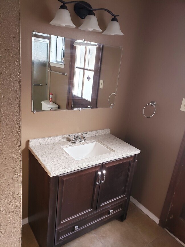 Building Photo - Coming Soon Cozy 3 BR 2 BA Home  nearJuan Tabo and 1-40