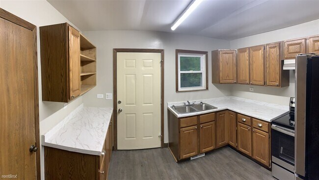 Building Photo - 4 br, 1 bath House - 1129 3rd St NW
