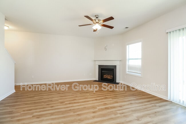 Building Photo - 3085 Litchfield Ave