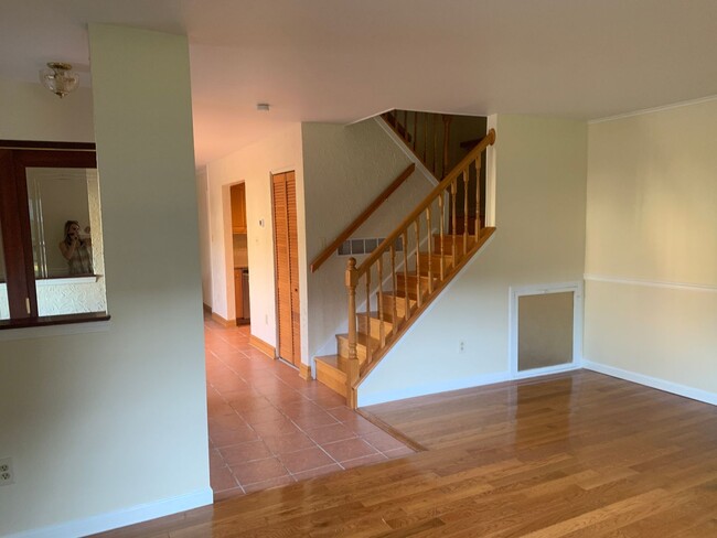 Foto del edificio - PARKLAND SCHOOLS- FOUR BEDROOM TOWNHOME