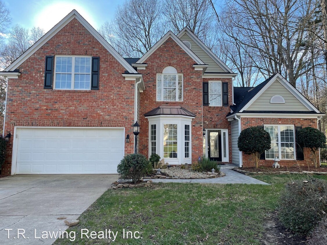 Primary Photo - 7706 Epping Forest Dr
