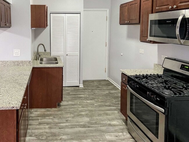 Foto del edificio - 3709 N Sheffield Ave