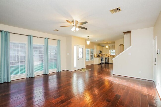 Foto del edificio - 1719 Village Townhome Dr