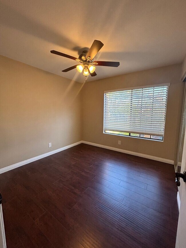 Foto del edificio - Spacious 3-Bedroom + Loft | 2-Bath Home with Open Floor Plan & Large Backyard