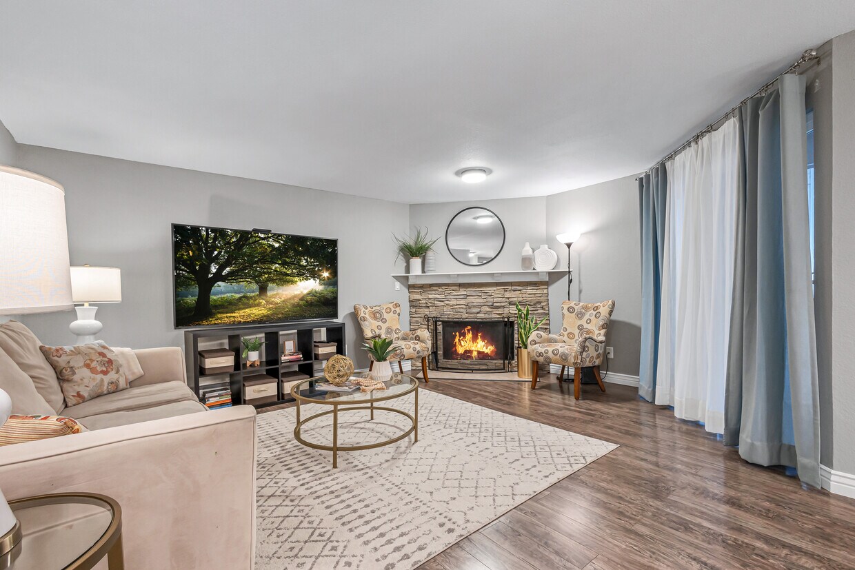 Great Room - 12744 NE 116th Ln