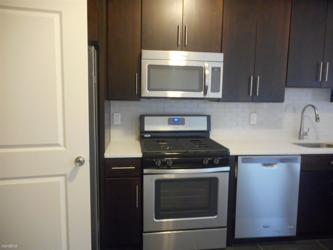 Primary Photo - 5115 Bergenline Ave