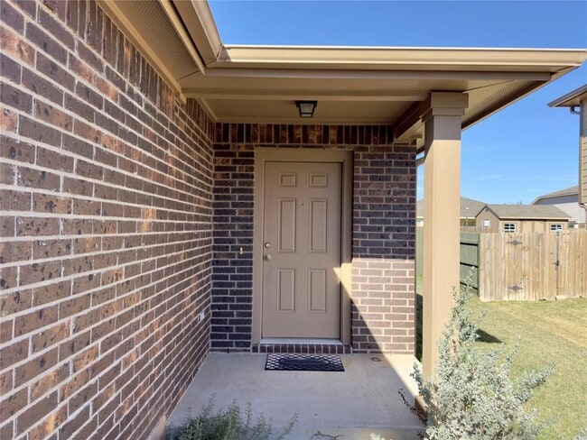 Foto del edificio - 315 Wildcat Dr